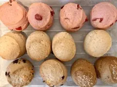 スコーン * 12個入 * クランベリー * ココナッツと全粒粉 * 手作りのサムネイル