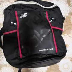 New Balance リュック 黒/赤