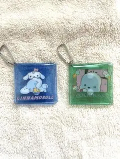 サンリオ シナモロール ポチャッコ 甘えんぼう涙クリアマルチケース カラビナ付き