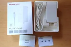 新品・未使用　ACアダプタ 08 USB タイプCドコモ セレクト ホワイト電器
