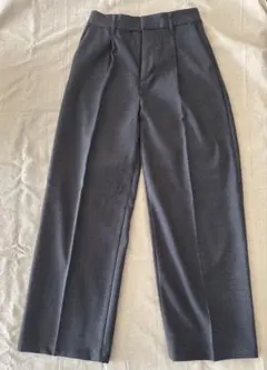 UNIQLO タックワイドパンツSグレー