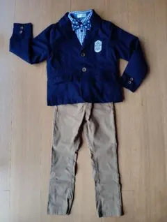 ネイビー ブレザー ベージュ パンツ 　蝶ネクタイ　セット