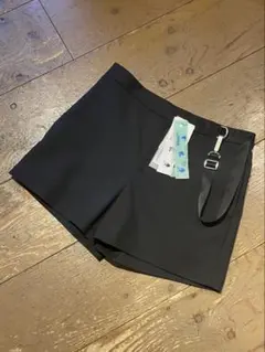 OFF-WHITE 未使用 オフホワイト ショート パンツ 定価￥119,900のサムネイル