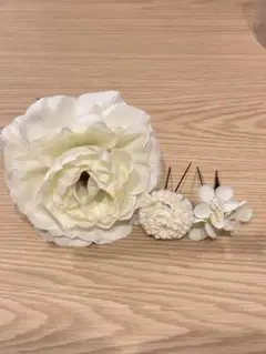 ホワイト花モチーフ髪飾りセット　ヘアアクセサリー