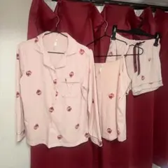 ルームウェア　パジャマ　寝巻き　部屋着　ホワイト　イチゴ　パジャマセット