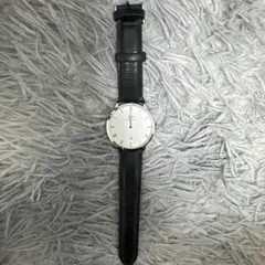 Daniel Wellington 腕時計 ブラックレザーのサムネイル