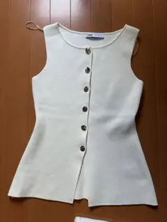 ZARA ノースリーブ　トップス
