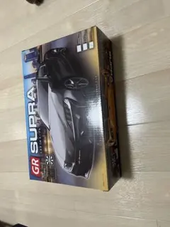 トヨタ GRスープラ ラジコンカー イエロー（動作確認済）のサムネイル
