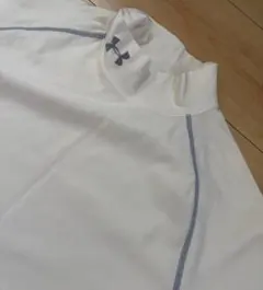 UNDER ARMOUR フィッティド　長袖