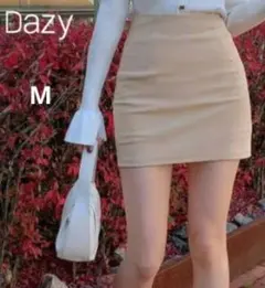 新品タグ付き】SHEIN DAZY タイトミニスカート ベージュ Mサイズのサムネイル