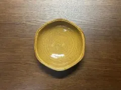 【ケロ様専用】まゆみ窯 黄釉 六角皿
