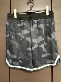 H&M 迷彩柄 ショートパンツ M