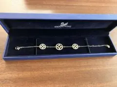 ★SWAROVSKIスワロフスキー　ブレスレット　パヴェ　ラウンドプレート