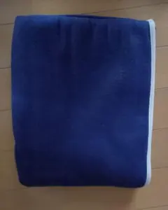 ネイビー フリースブランケットクッション、新品