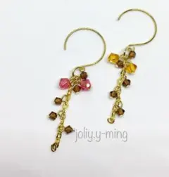 ほっこり♡癒しのスワロフスキー　揺れるラウンドフックピアス