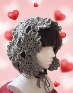 花モチーフのヘッドドレス バブーシュカ風カチューシャ 正面から見たらボンネット