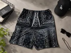 Men's Black Paisley Print Shortsのサムネイル