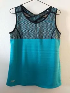 New Balance ターコイズ クロスバックタンクトップ