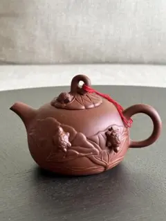 ★土日限定お値下げ★中国紫砂土　急須　中国茶器　蓮の葉と亀　朱泥