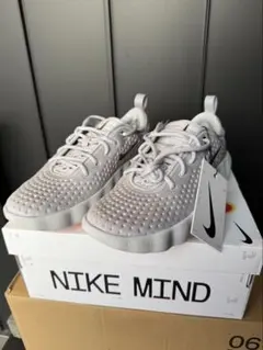 W NIKE MIND 002スニーカー26センチ