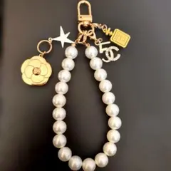 CHANEL 2025 ホリデー限定 カメリア　コメットチャーム