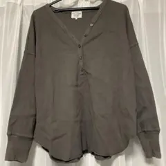 グレー Vネック 長袖カットソー