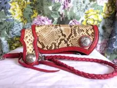 お値下げしました／レザー 長財布 ベージュと赤／パイソン柄