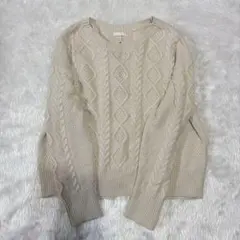 GU ニット ケーブルニット バックオープン リボン