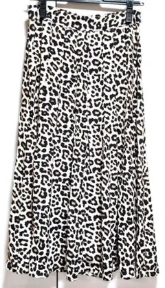 新品　ヒョウ柄 フレアスカート 　h&m