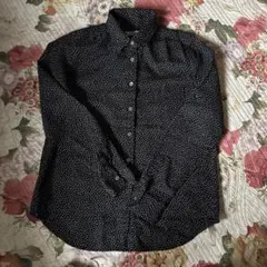 黒白ドット柄長袖シャツ