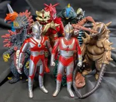 帰ってきたウルトラマン・Ａ＆登場怪獣・超獣・宇宙人（バンダイ）ソフビ10体セット