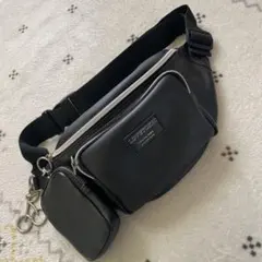 LOVETOXIC ブラック ボディバッグ