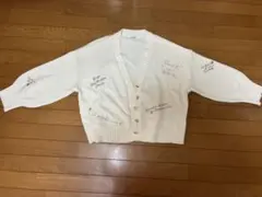 axes femme カーディガン ホワイト ロゴ刺繍入り