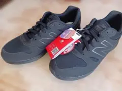 New Balance MD-26 ワイド ブラックスニーカー