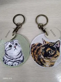 ☆ひろりん0908☆様専用ページEMJOUR 猫の刺繍 キーホルダー