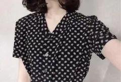 幾何学模様 ブラウスのサムネイル