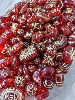 【05K】お買い得品アクリルビーズ　ゴールドライン入り　赤　【500グラム】