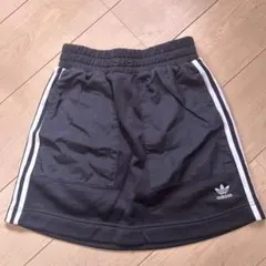アディダスオリジナルス ミニスカート