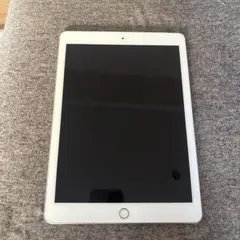 Apple iPad（第7世代） 本体 シルバー - メルカリ