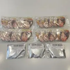 進撃の巨人　エレン　ハンジ　サシャ　ベルトルト　マルコ　ハート型缶バッジ　第1弾