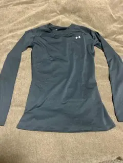 【未使用品】Under Armour 女性用長袖Tシャツ