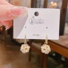 バブルボールピアス 金×白 パール風 フープ 上品 華やか 結婚式 パーティー