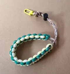 スマホストラップ　パラコード　ハンドメイド