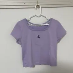 カルバンクライン　クロップドTシャツ
