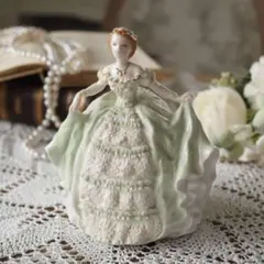 2025年最新】ロイヤルウースター フィギュリンの人気アイテム - メルカリ