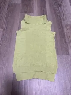 COMME CA ISM ライムグリーン ノースリーブ タートルネック