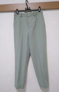 【お値下げしました】ユニクロ　スマートアンクルパンツ　グリーン　Mサイズ
