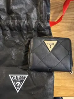 GUESS ブラック キルティング 二つ折り財布