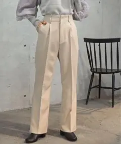 tiptop・センタープレスセミフレアスラックス