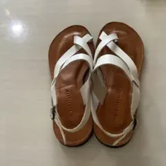 ホワイトレザー クロスストラップサンダル